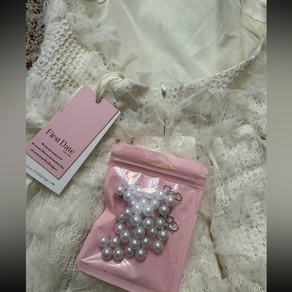 First Date Jasmine Pearl White Mini Dress Size S NWT. - Picture 12 of 15